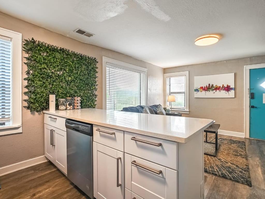 Heart Of Westport 1Br Kansas City Exterior foto