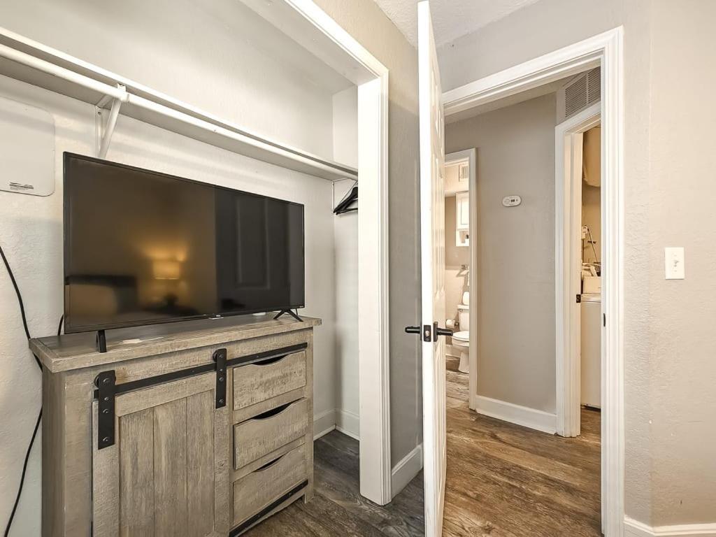 Heart Of Westport 1Br Kansas City Exterior foto